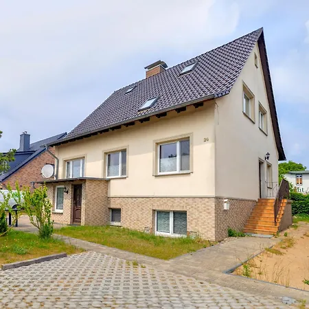 Lägenhet Renate Dachgeschosswohnung 4 *