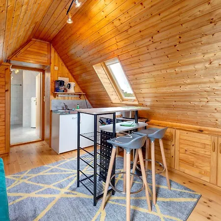 Renate Dachgeschosswohnung 4 דירה