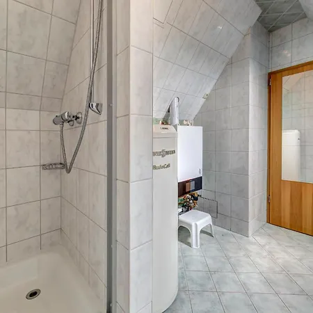 Renate Dachgeschosswohnung 4 דירה הרינגסדורף